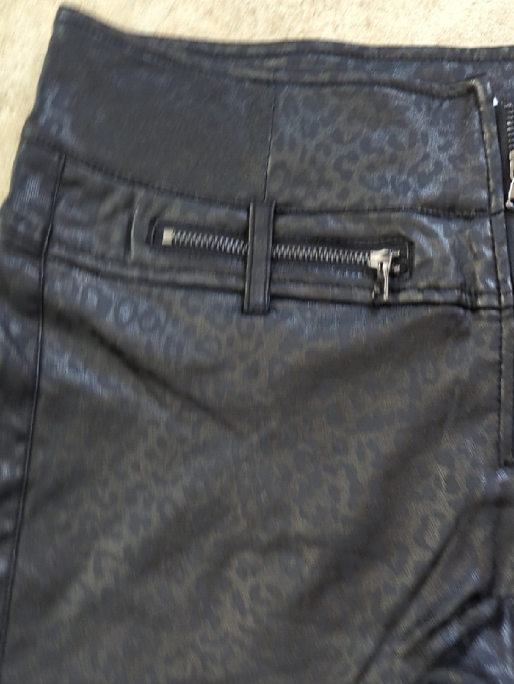 Ramisu Black Leopard-Print High-Waist Faux Leather Shorts with Zip Details - Picture 5 of 11
